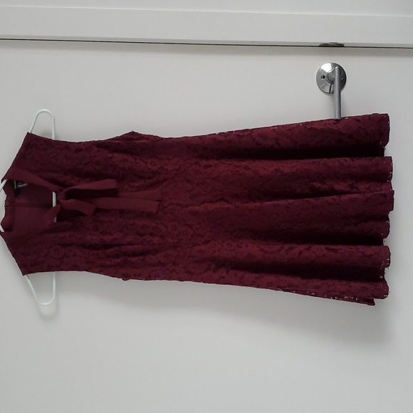 ๐2 for 15๐ Forever 21 Bow Neckline Fit-and-Flare Dress - Picture 1 of 4